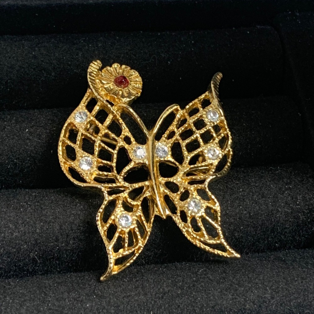New View Gold Tone Butterfly Brooch Rhinestone Openwork Lattice Pin